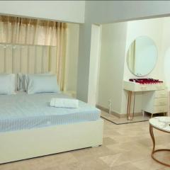Hotel Moon River