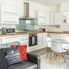Airy 2BDR Penthouse with Rooftop Balcony Brighton