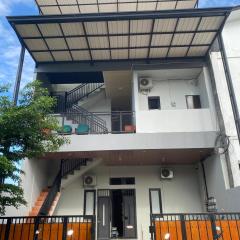 Avner Residence