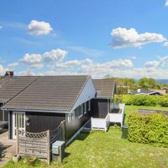 6 person holiday home in Glesborg