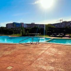 Bungalow in Parque Las Naciones with Communal Pool