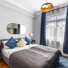 Apartment Next To Mariahilferstraße with Balcony