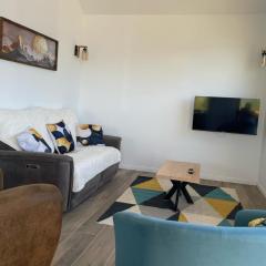 Spacious house with stunning views Puy-Sanières