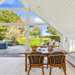 Charming Summer House With Beach Access
