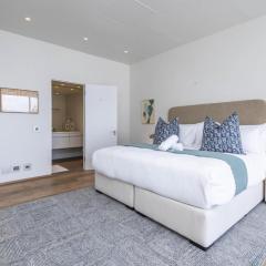 The Adderley's Scenic Loft Apartment