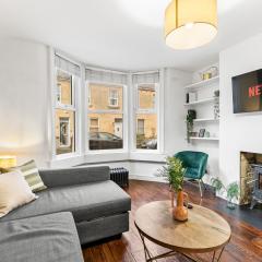 Lovely Central Bath House - Parking - Sleeps 7