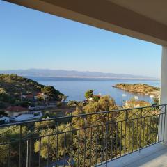 Μονοκατοικία με υπέροχη θέα