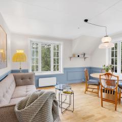 Arctic hilltop lodge - Room 5