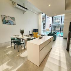 Unique Pool Slide Access Townhouse