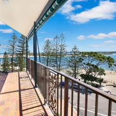 Lowanna Unit 14, 24 Bulcock Beach Esplanade, Bulcock Beach