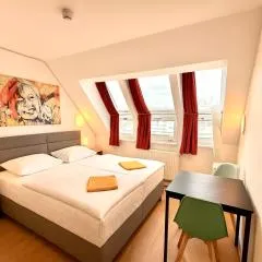 A&T Hotel & Hostel