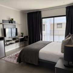 Sandton Guest Room at Middle