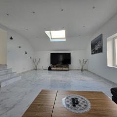 Appartement 150m2 avec jardin 3000 m2