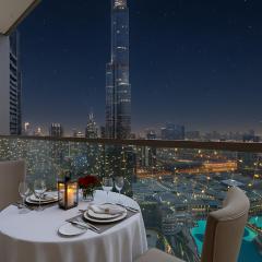 Enjoy Best Burj Khalifa View & Fountain Show From Balcony - Luxury 2BR next to Dubai Mall - Like Home