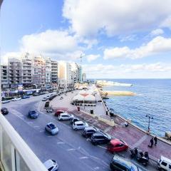 Front Seaview Cozy Room in shared flat - Sliema R1