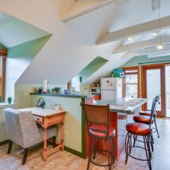 Walk to Marina Dog-Friendly Lake Ontario Studio