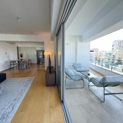 Balcony Views - Spacious 2BR Flat, Nicosia Center