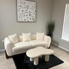 Stylish 1BR in Magnolia Easy Access to Woodlands