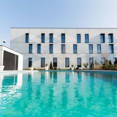 Hotel Dali Val d'Europe, Tapestry Collection by Hilton