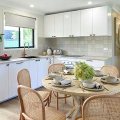 Newly Renovated, Quiet, 5min Walk to the Beach
