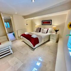 Elegant Double Room in a Grade II Listed Oxford Townhouse