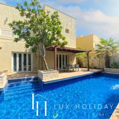 LUX The Meadows 5 Bed Villa