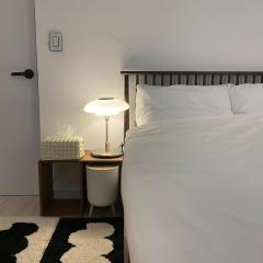 Hong's house 홍대 메인거리 3분 상수역 2분 DMC역 8분 이중보안 출입문