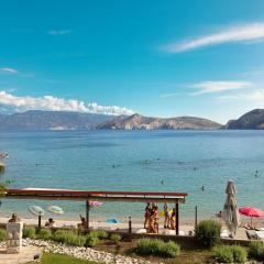 Apartment By The Sea