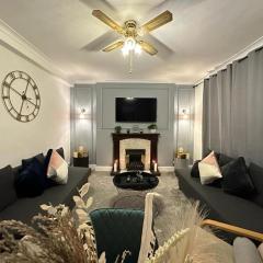 Beautiful Family Three Bedroom Apartment In Paddington