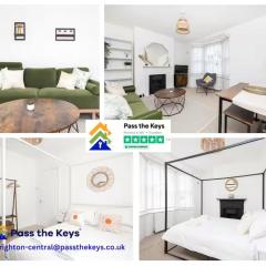 Pass the Keys Poets' Corner Stylish Apartment Station Location