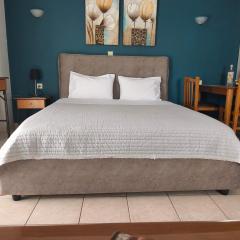 Zisis Garden Studios