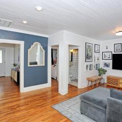 Adorable Bungalow Near City Marina & Tybee Beach