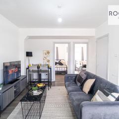 Rockman Residences 12 bedroom house - 24 beds - 4 bathrooms - 4 Kitchens - Van Parking - CONTRACTOR HUB