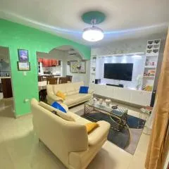 Alojamiento en Bani, cerca de la playa y las Dunas