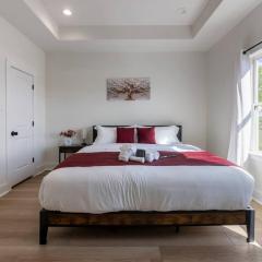 Lavish home close to downtown Houston with game rm