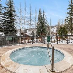Luxe 2BR Beaver Creek Retreat - Balcony Views & Ski-In & Ski-Out Access