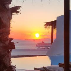 ELLI TROPiCAL LUXURY SUITES SUNSET-INFINITY POOL- SEA SIDE-NEAR CENTER PARKING