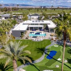 AvantStay Polo Villa Halo Pickleball Putting Green Sleeps 28