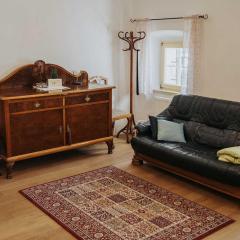 Enchanted Misty Valley Cottage Apartments - Classic One Bedroom Apartment