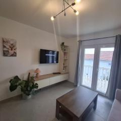 Apartment Jaki - One Bedroom Apartment with Garden View