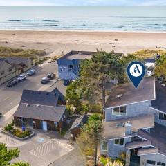 Villa Manzanita by AvantStay Hot Tub 1 Block to BeachTown Chefs Kitchen