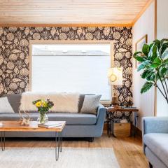 Grey Oak by AvantStay Coastal Charm Near Beach Golf