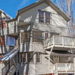 Plunge A by AvantStay Stunning Views A Block From Lift 7