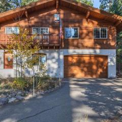 Wolfs Lair by AvantStay Swiss Chalet w Private Hot Tub Access to Northstar Resort Community