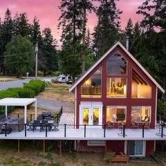 Polnell Point Lookout by AvantStay Water Views Hot Tub Large Patio