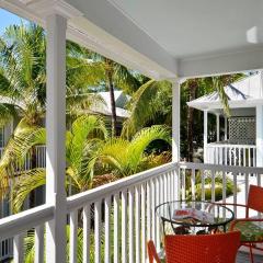 Breezy Bungalow by AvantStay Close 2 Zachary Taylor State Park Beach w Shared Pool Week Long Stays