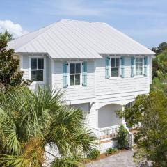 Dunn Inn 2 by AvantStay Walk to Beach Pool Access Sleeps 17