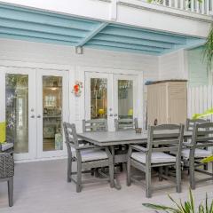 Bahamian Reed by AvantStay Walk to Everything w Community Pool Week Long Stays Only