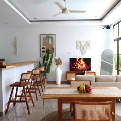 Bohemian Luxury 3 BR - In the Center of Canggu with a Pool