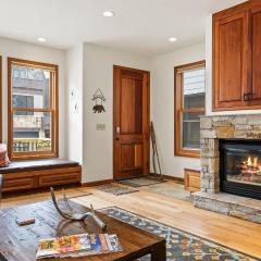 Pacific Street Townhome 514B by AvantStay Cute Townhouse in the Heart of Telluride